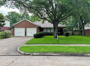4615 Twin Elm Dr, Fresno, TX 77545