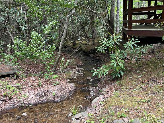 3rd image of 113 Rivendell Ln