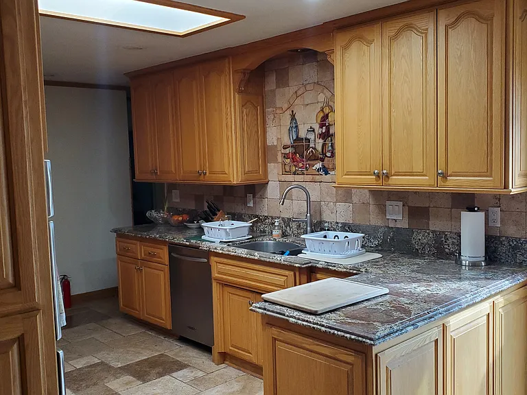 802 Acacia Ave #2 — Photo 18