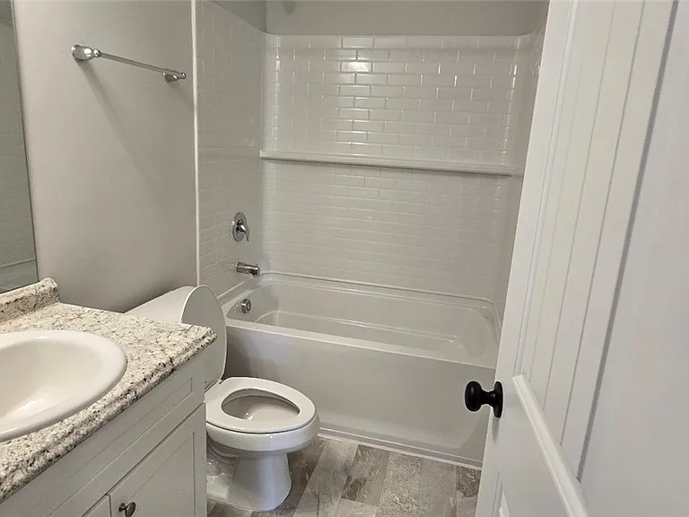 109 Exmoor Cir — Photo 14