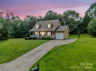 170 Coventry Ln, Forest City, NC 28043