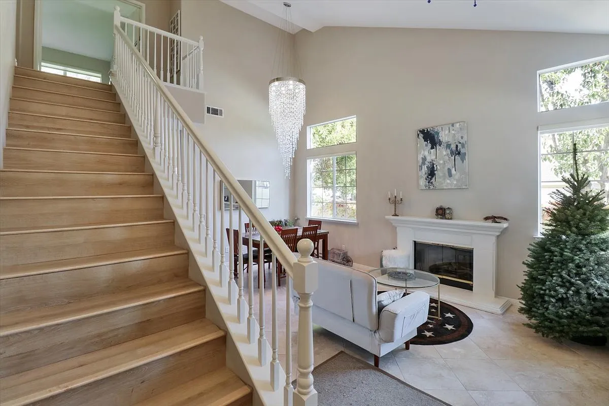 4 bed, 1875 sqft, $5,500 — Photo 3