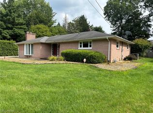 9072 Chalfonte Dr NE, Warren, OH