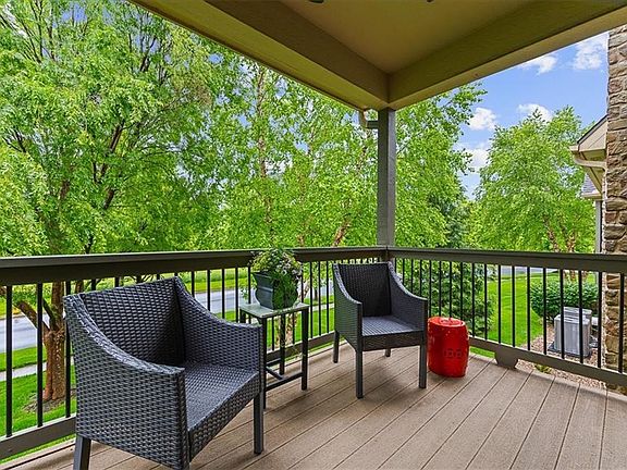 2nd image of 14811 Meadow Ln