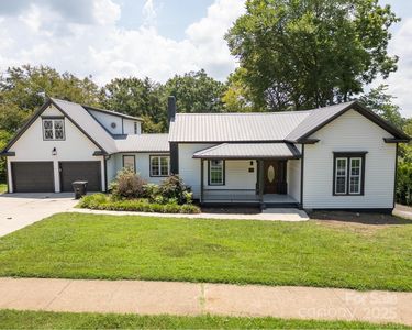 315 S Main St, Davidson, NC, 28036