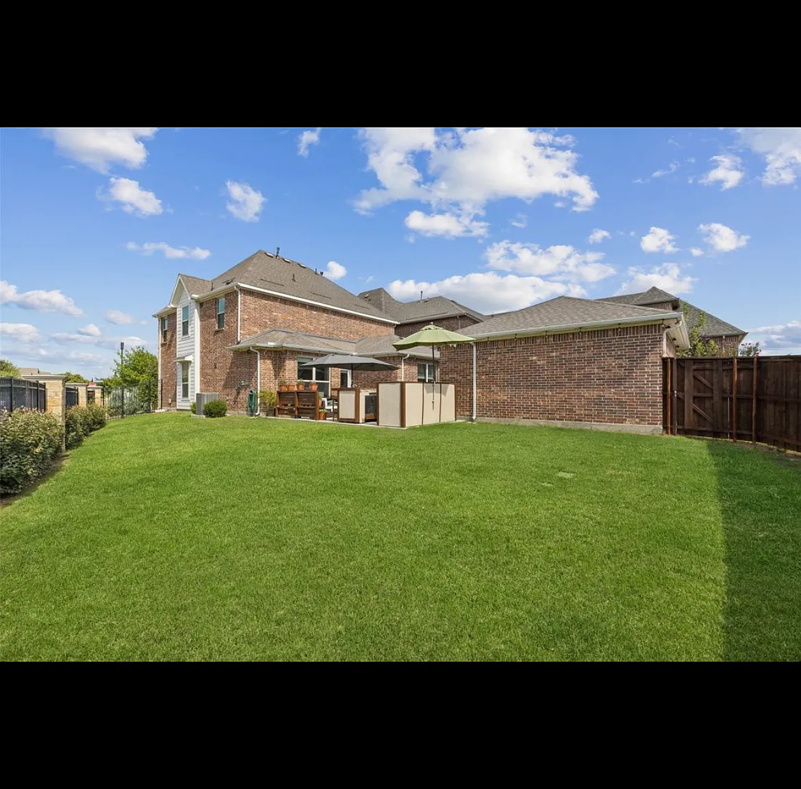 4 bed, 2214 sqft, $4,000 — Photo 3