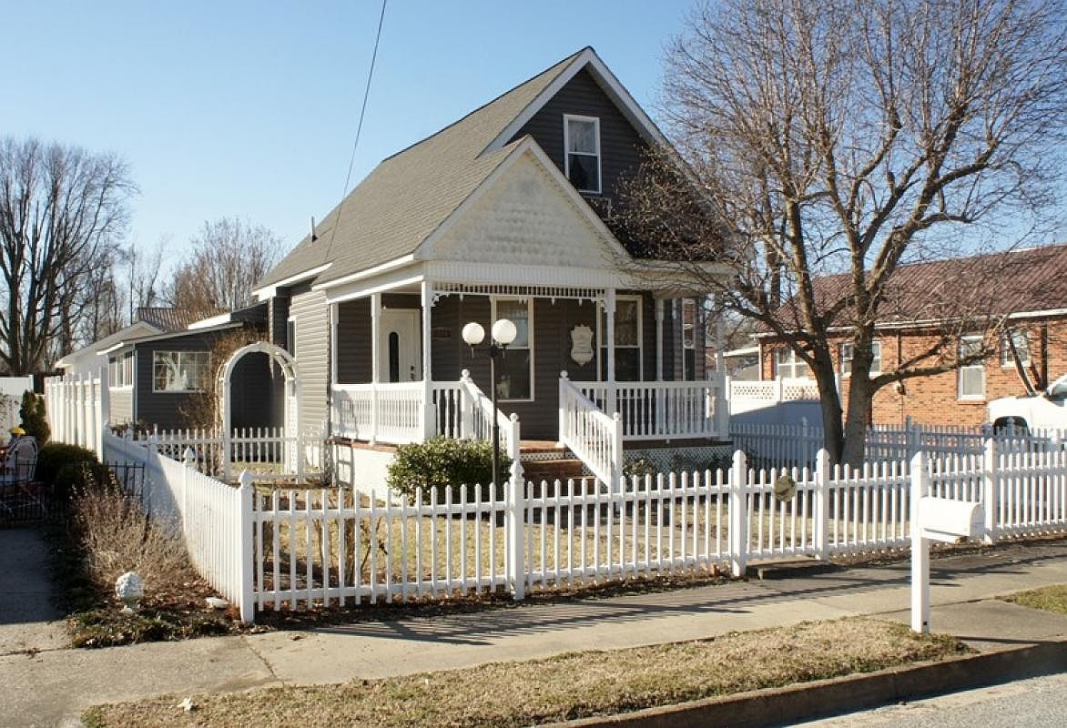 314 E 3rd St, Brookport, IL 62910 Zillow