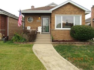 3148 W 102nd St, Evergreen Park, IL 60805