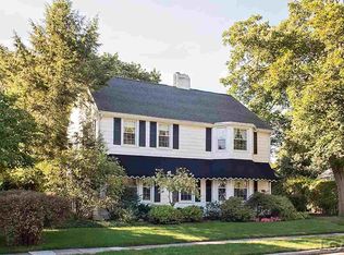 9 Maumee Ct, Adrian, MI