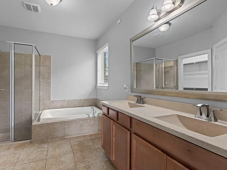 19415 Bronte Springs Ct — Photo 21