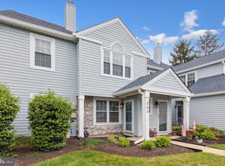 365 Independence Dr, Holland, PA