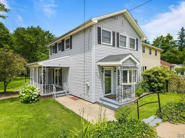 6940 Versailles Rd, Derby, NY 14047