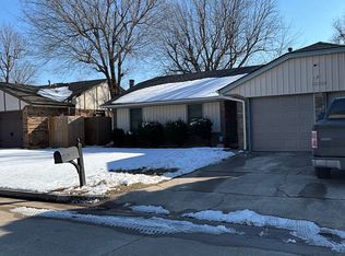 10104 Isaac Dr, Midwest City, OK 73130