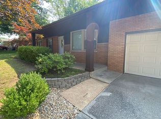 73 Glenwood Dr, Glen Carbon, IL