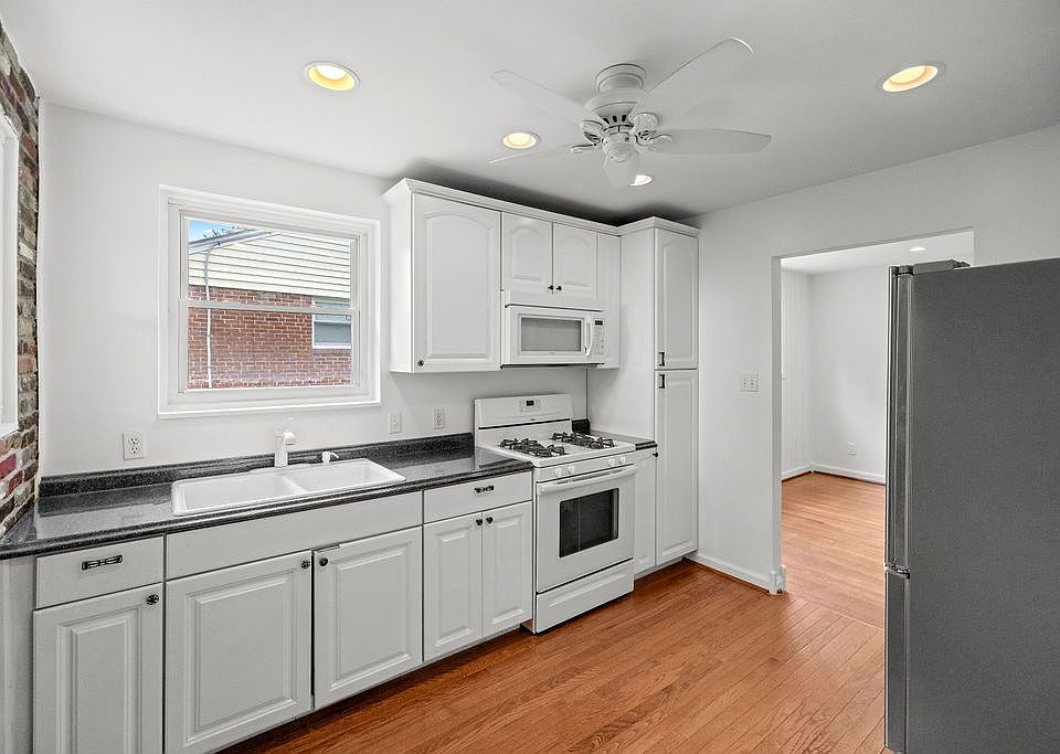1st image of 1207 Brooke Dr