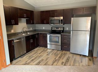 804 Ruud Ln UNIT 1, Hartford, SD 57033