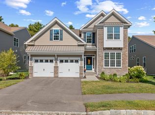 31 Jameson Dr #225, Millis, MA 02054