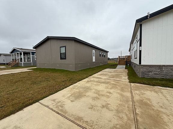 2nd image of 204 Kateri Bnd