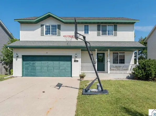 144 Savannah Ct, Mankato, MN 56001
