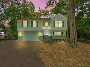 12509 Catalina Dr, Lusby, MD 20657