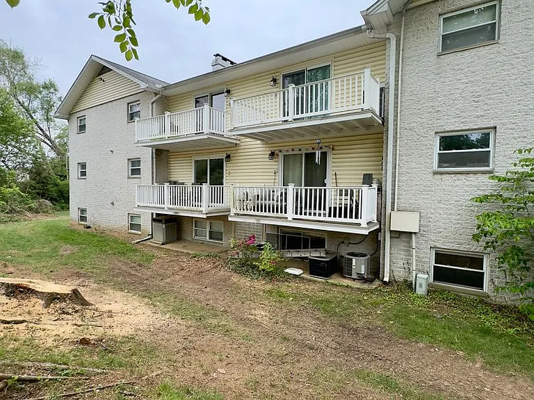 11 Warren Lodge Ct #B — Photo 17