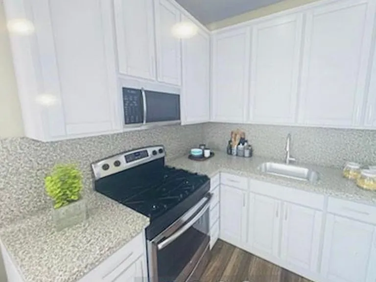 1880 Trulyn Ave — Photo 3