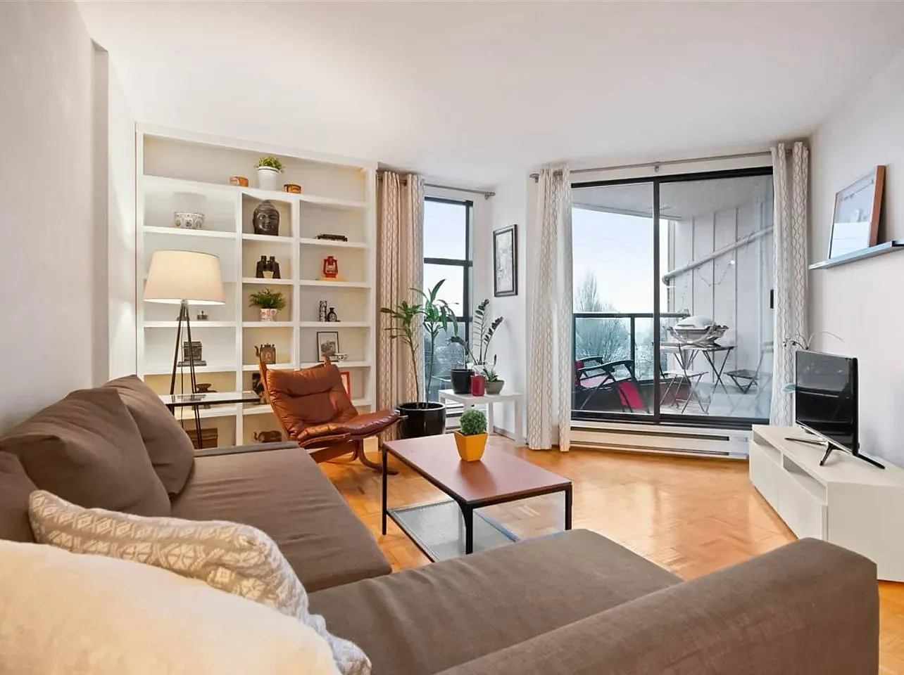 1080 Pacific St #307 photo 1