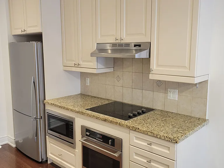 50 Hargrave Ln #4 — Photo 6