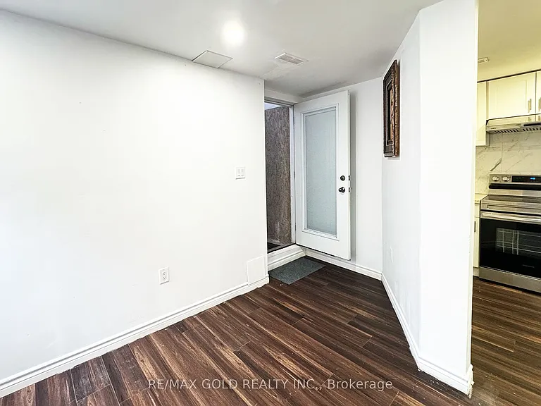 27 Dulverton Dr — Photo 5