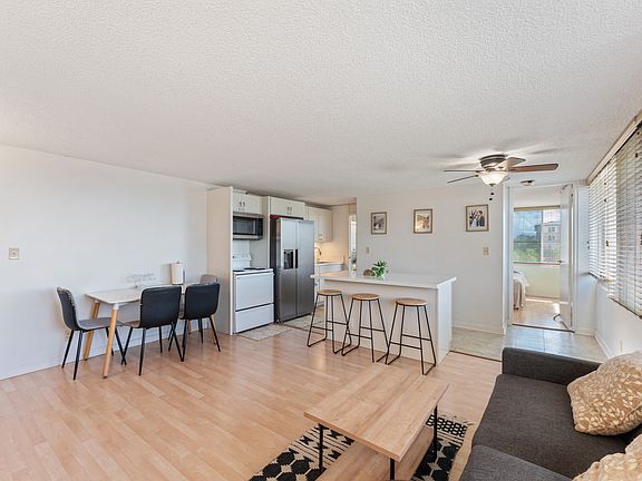 3rd image of 1060 Kamehameha Hwy APT 303B