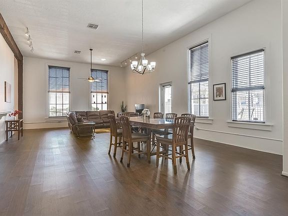 3rd image of 2426 Mechanic St #2426