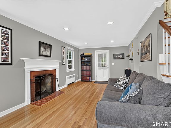 3rd image of 33 Brent Road