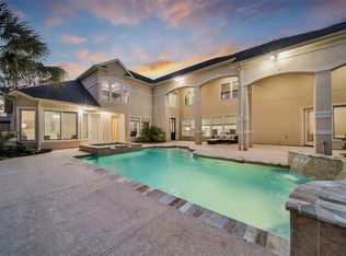 828 Seagler Rd, Houston, TX 77042