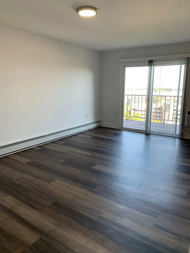 204 Flax Hill LLC — Photo 1