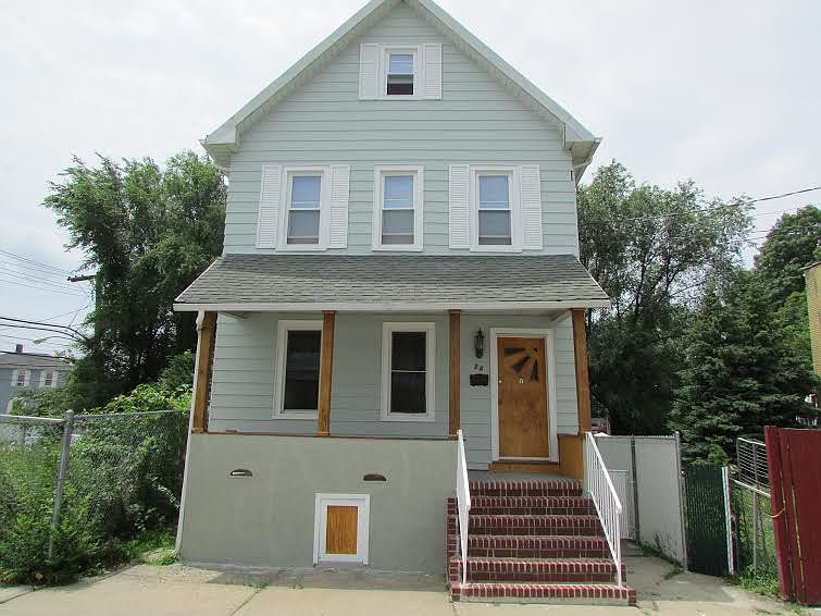 1st image of 24 Oak St
