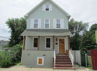 24 Oak St, Staten Island, NY 10305