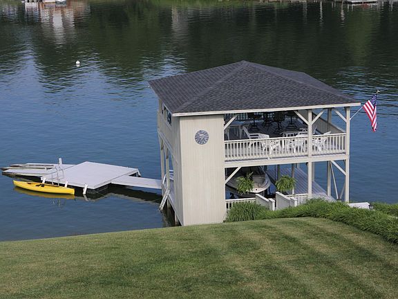 3rd image of 252 Cross Anchor Pl
