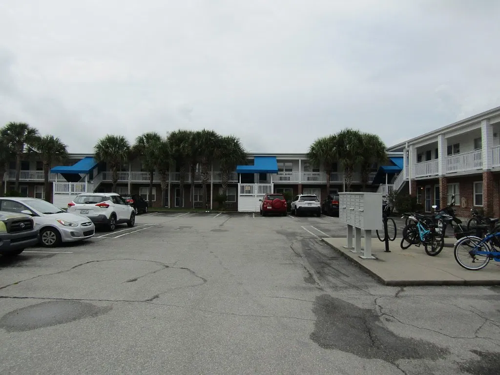 1 bed, 550 sqft, $1,200 — Photo 4