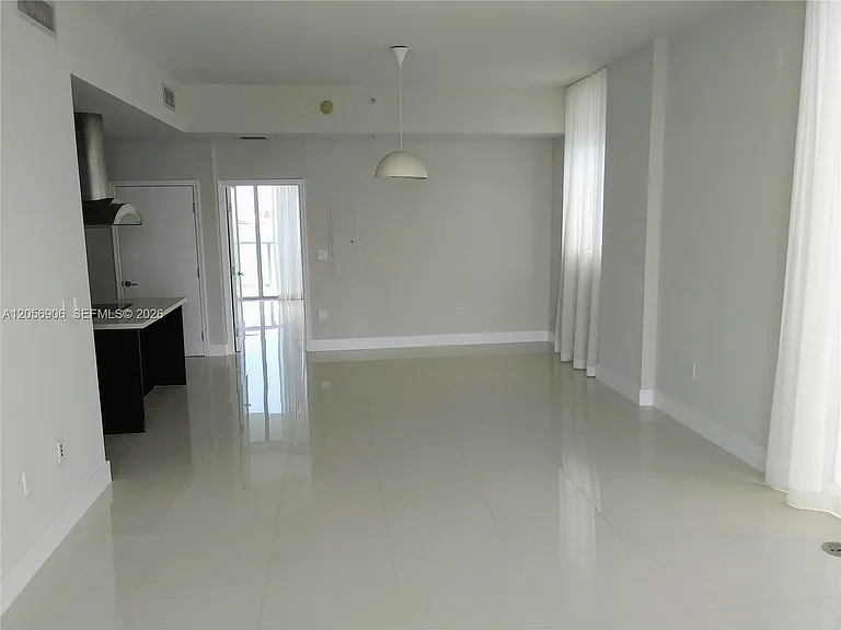 7928 East Dr #701 — Photo 2