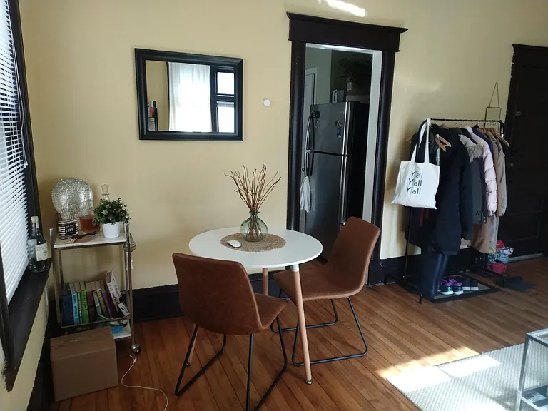 1909 1st Ave S #4 — Photo 5
