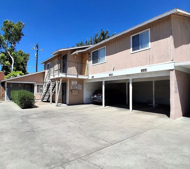 4845 E. Lane Ave.