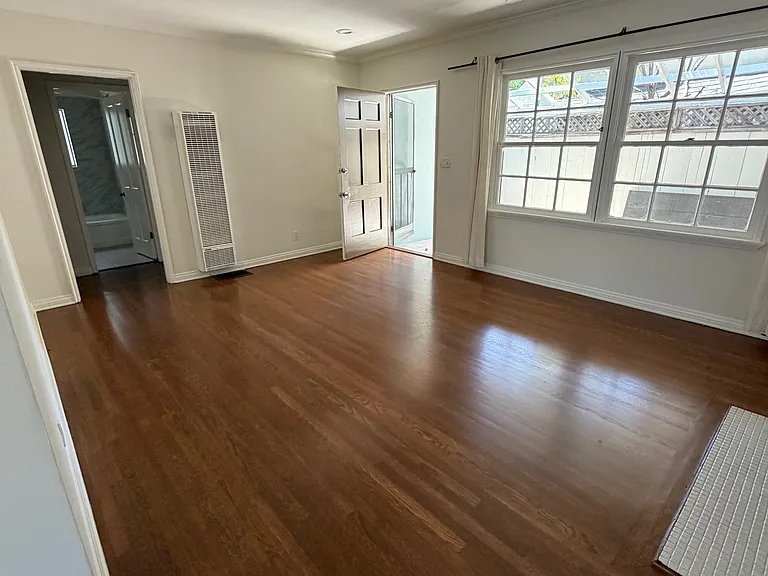 127 Stonehaven Way — Photo 4