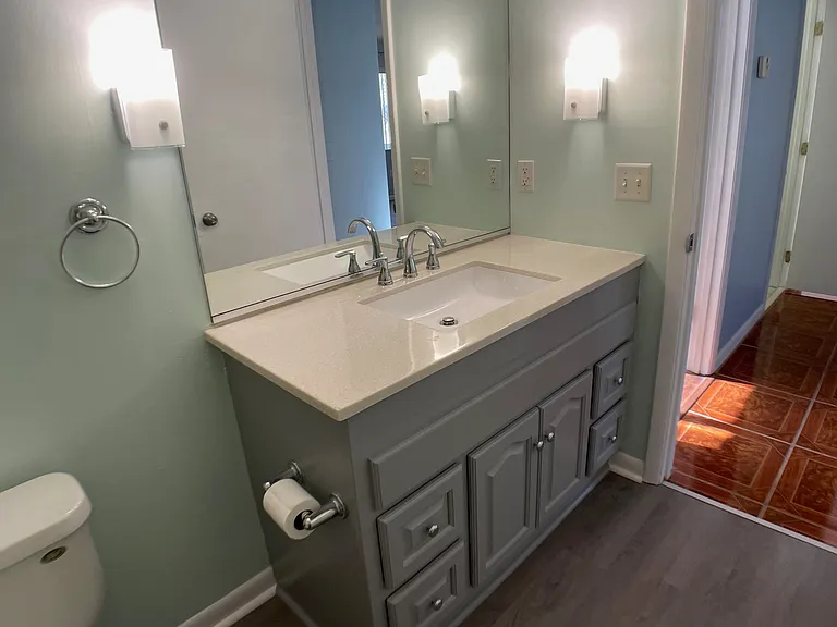 380 Base Ave E #203 — Photo 11