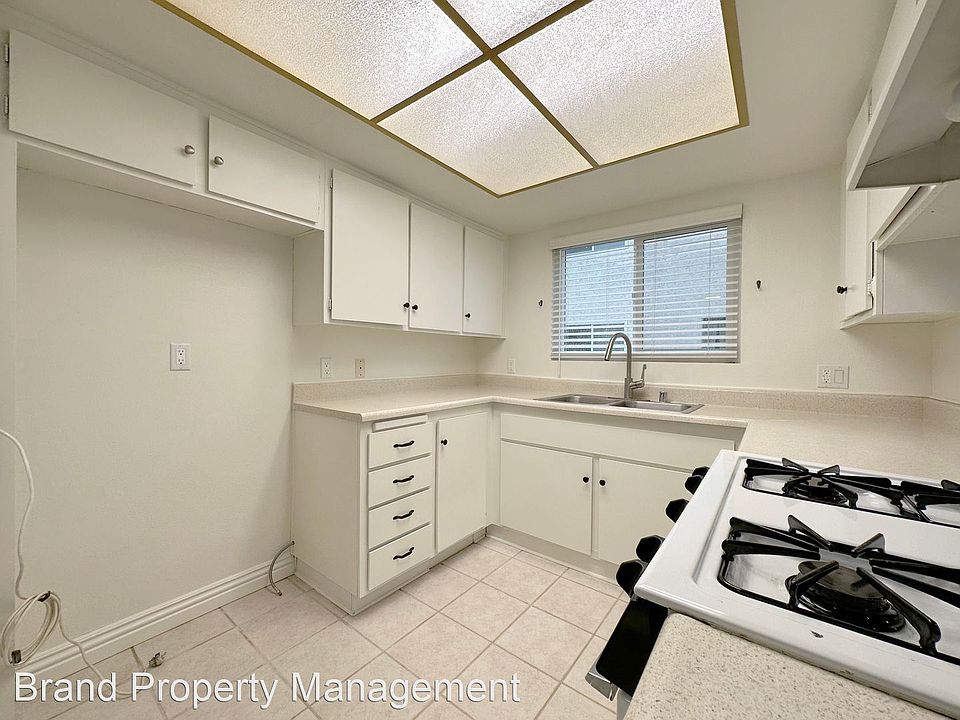 1st image of 5051 Dunbar Dr #11806449