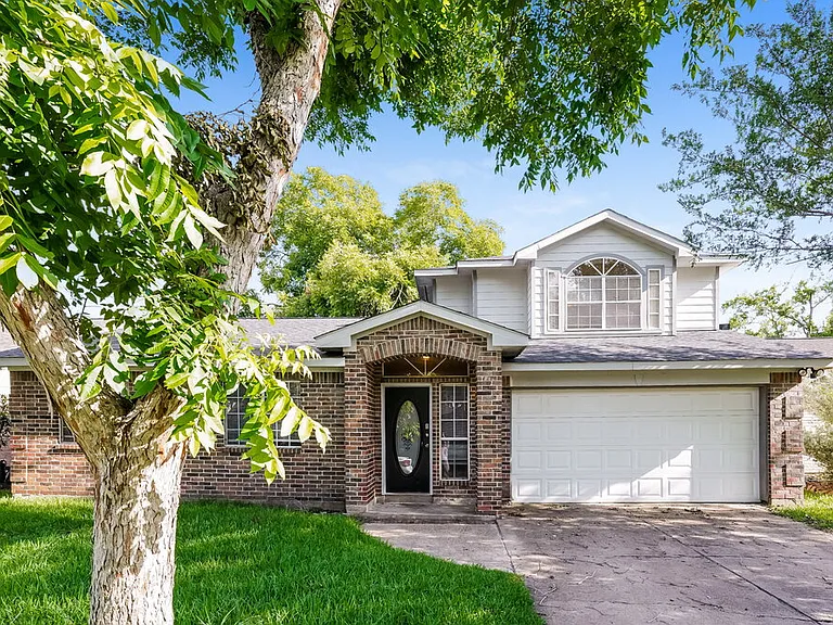 19311 Cypress Bay Dr — Photo 1