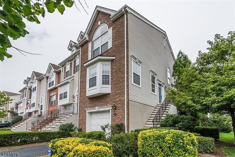 1st image of 224 Swathmore Dr