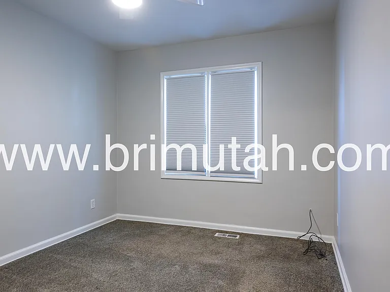 2364 E Redondo Ave — Photo 10