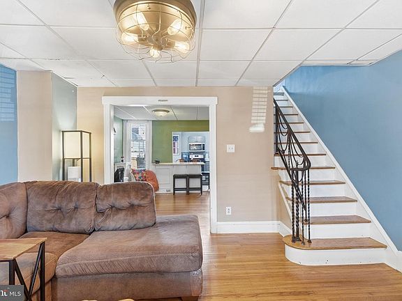 2nd image of 2873 Gillingham St