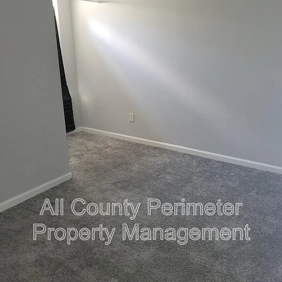 7620 Creekside Ln — Photo 12