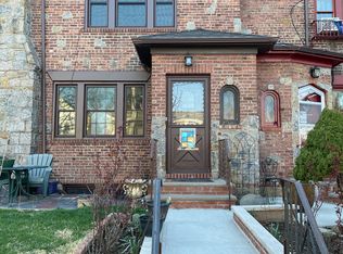29-28 163rd St #1, Flushing, NY 11358
